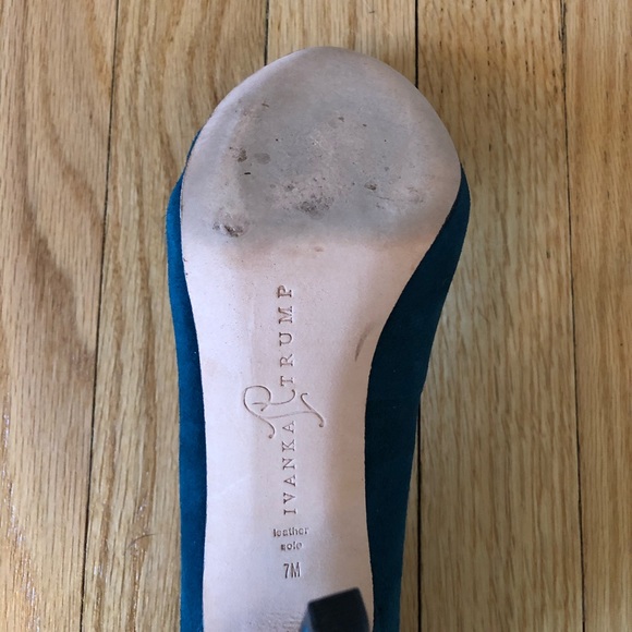 Ivanka Trump “Pinkish” pumps - Green Suede - 7 - Picture 8 of 8